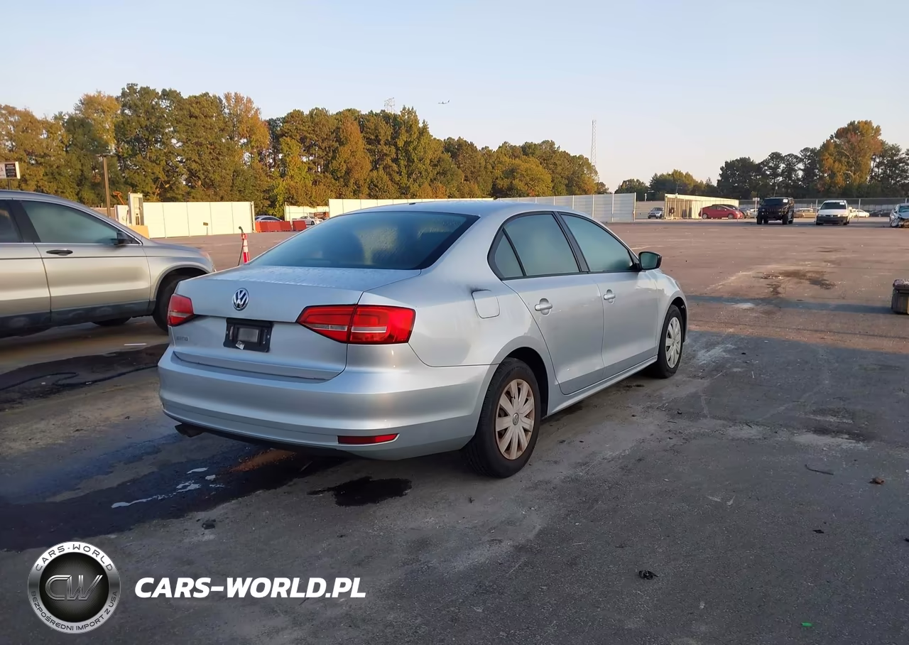 2015 Volkswagen Jetta 2.0L S VIN:3VW2K7AJ0FM269301 - 4