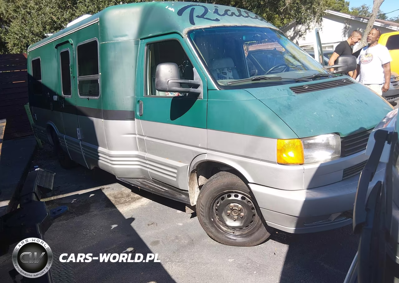 1995 Winnebago Rialta Motorhome – zdjęcie 1 z 20