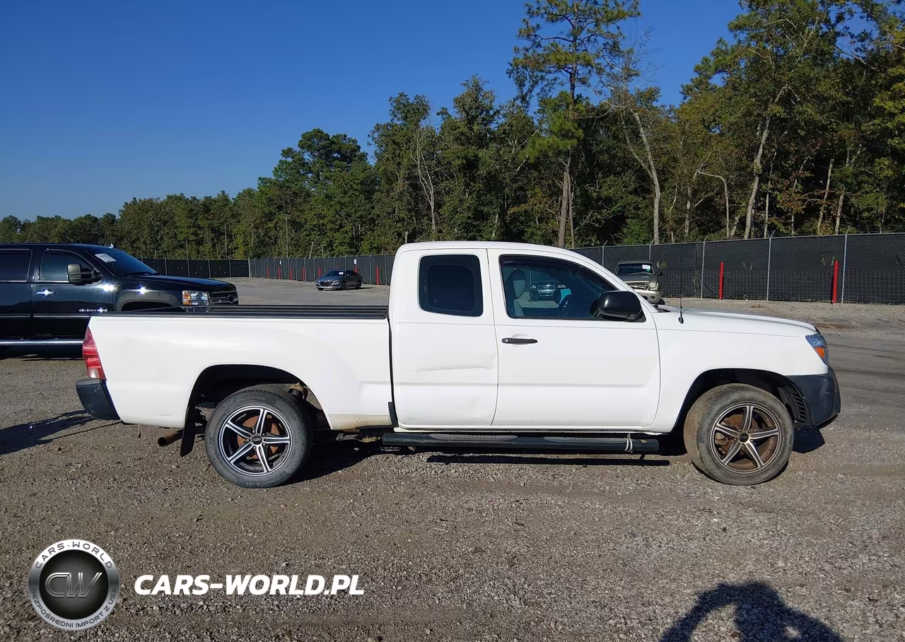 2015 Toyota Tacoma VIN:5TFTX4CN4FX047782 - 13