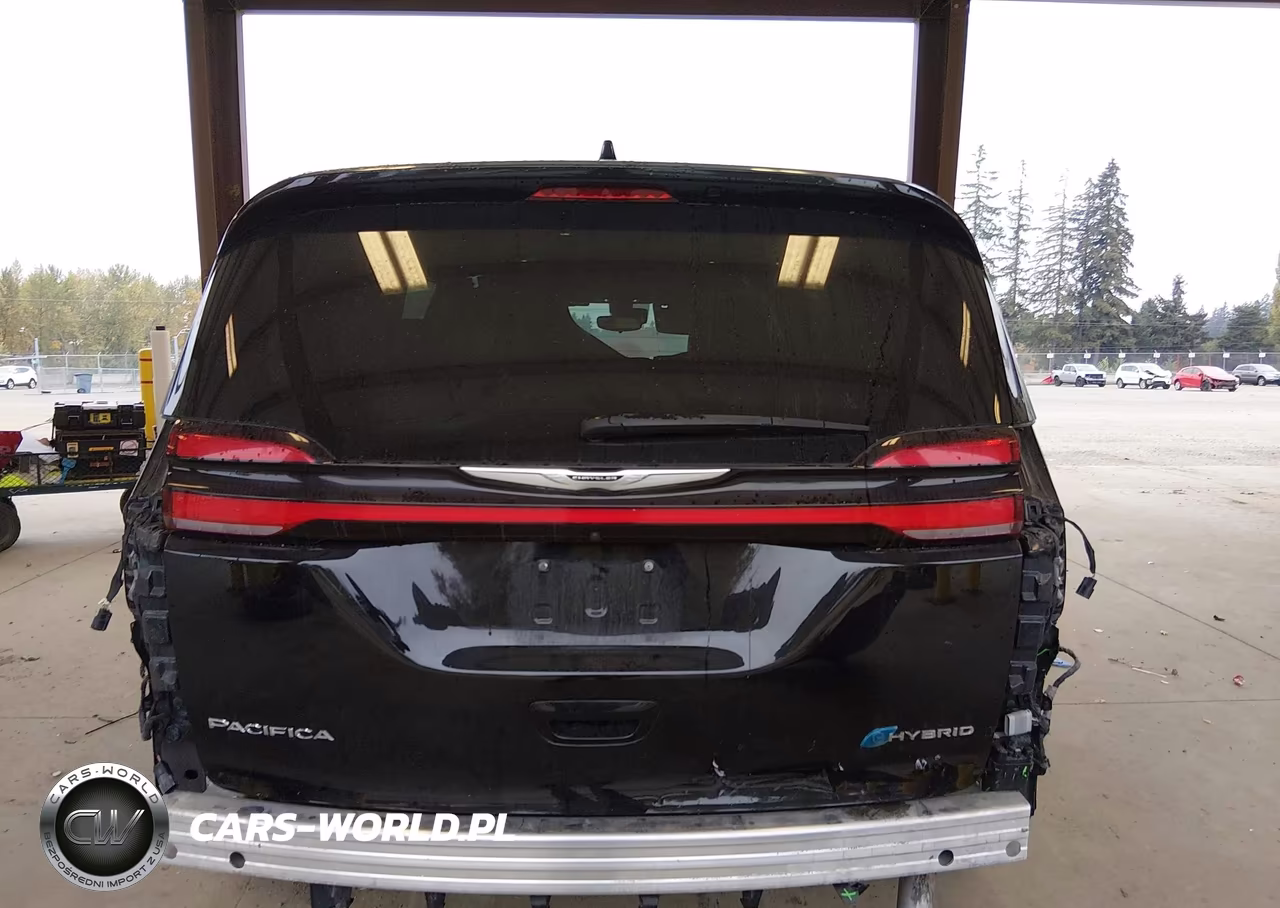 2024 Chrysler Pacifica Hybrid Select VIN:2C4RC1S73RR134583 - 17