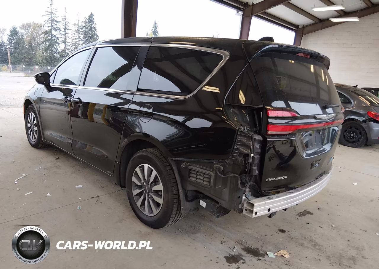 2024 Chrysler Pacifica Hybrid Select VIN:2C4RC1S73RR134583 - 3