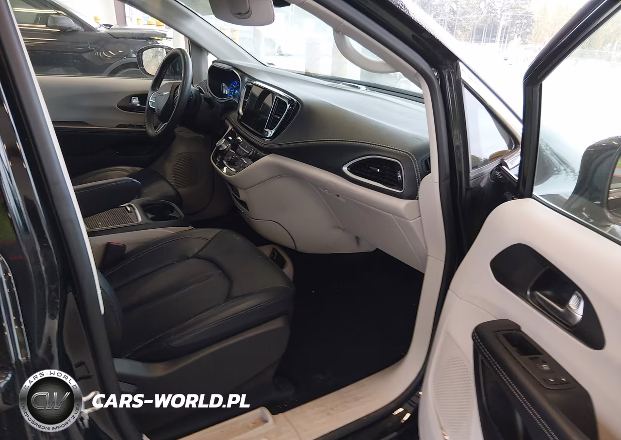 2024 Chrysler Pacifica Hybrid Select VIN:2C4RC1S73RR134583 - 5