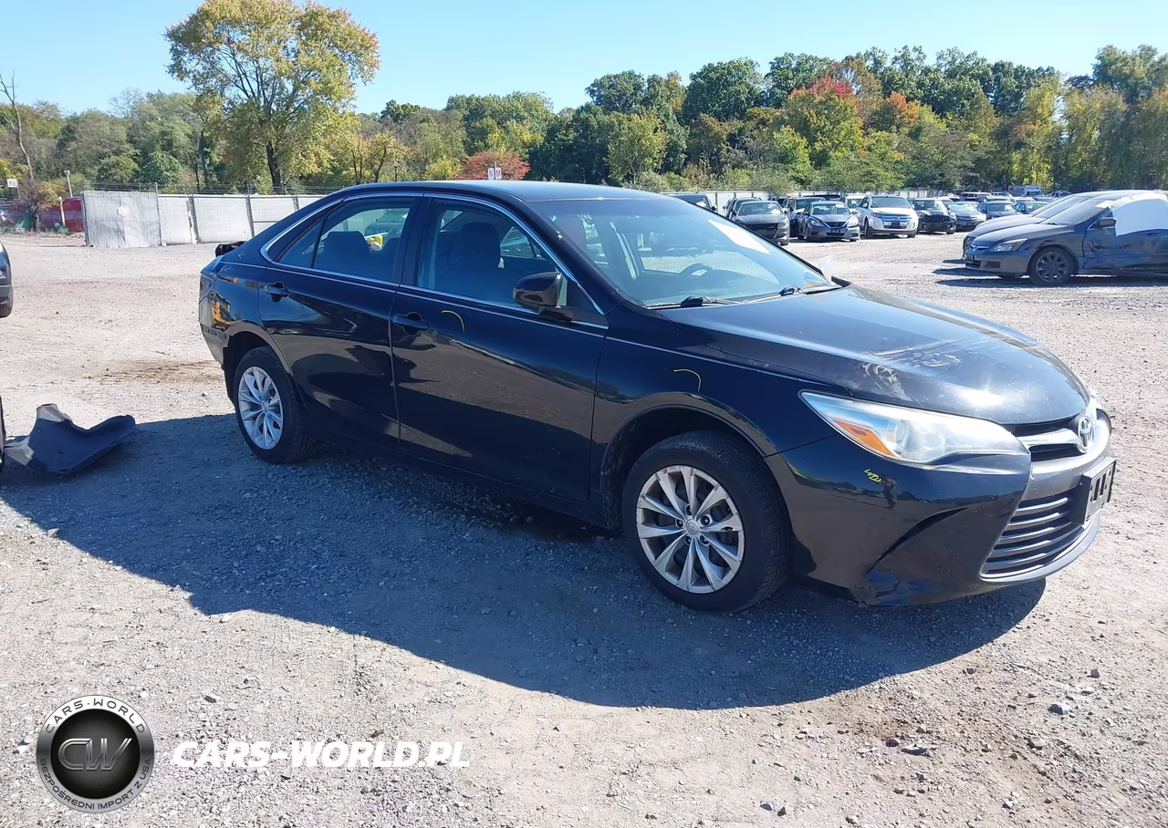2017 Toyota Camry Le – zdjęcie 1 z 17