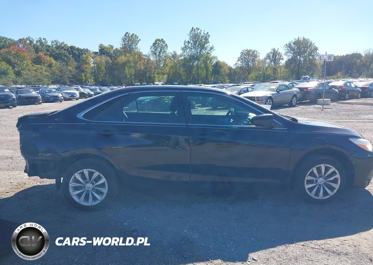 2017 Toyota Camry Le VIN:4T1BF1FK9HU720466 - 14