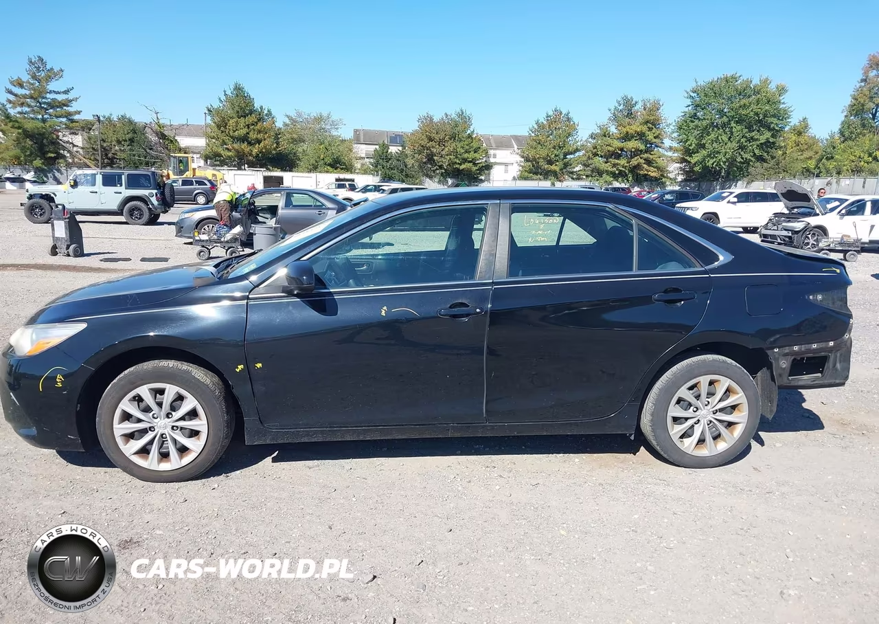 2017 Toyota Camry Le VIN:4T1BF1FK9HU720466 - 15