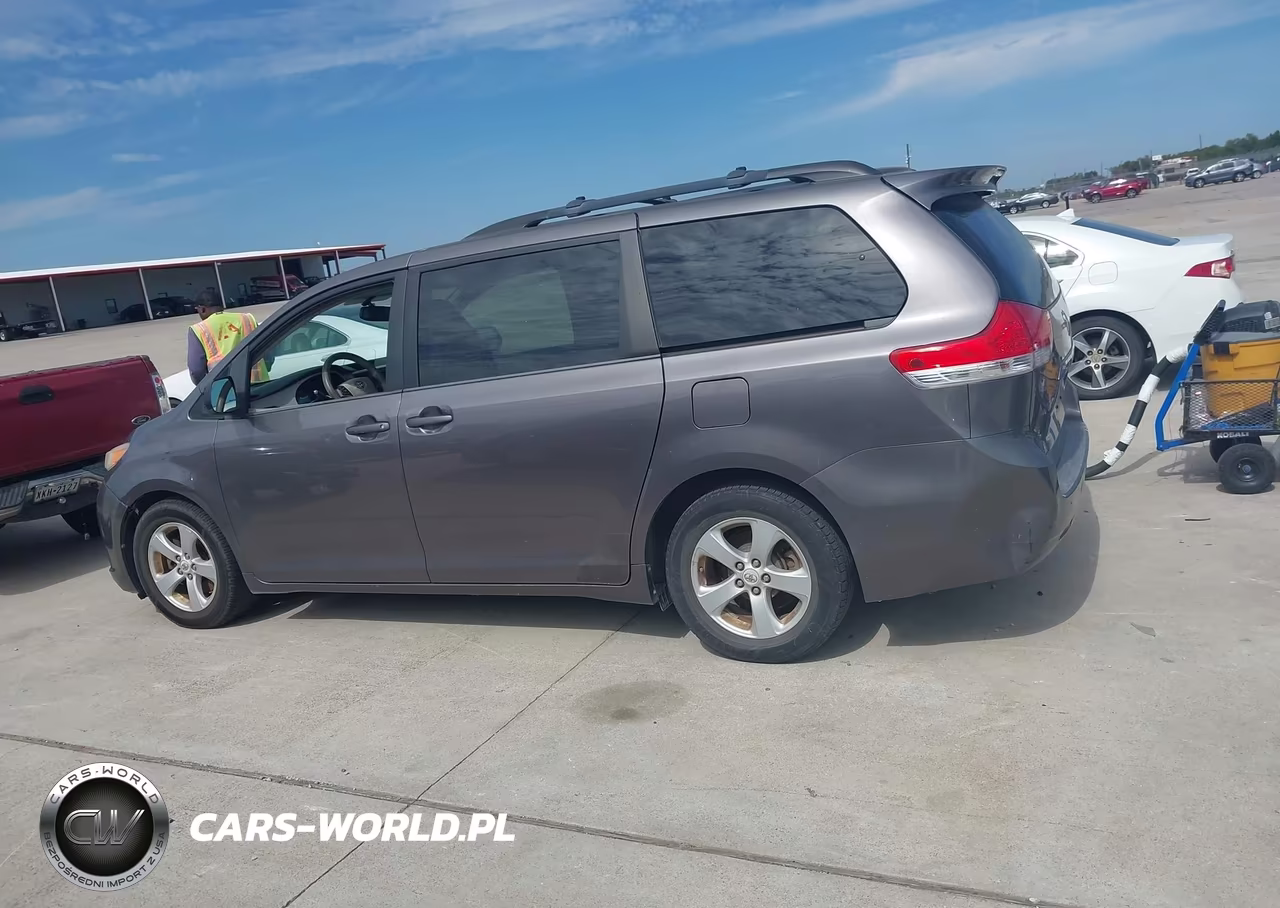 2012 Toyota Sienna Le V6 8 Passenger VIN:5TDKK3DC5CS257665 - 14