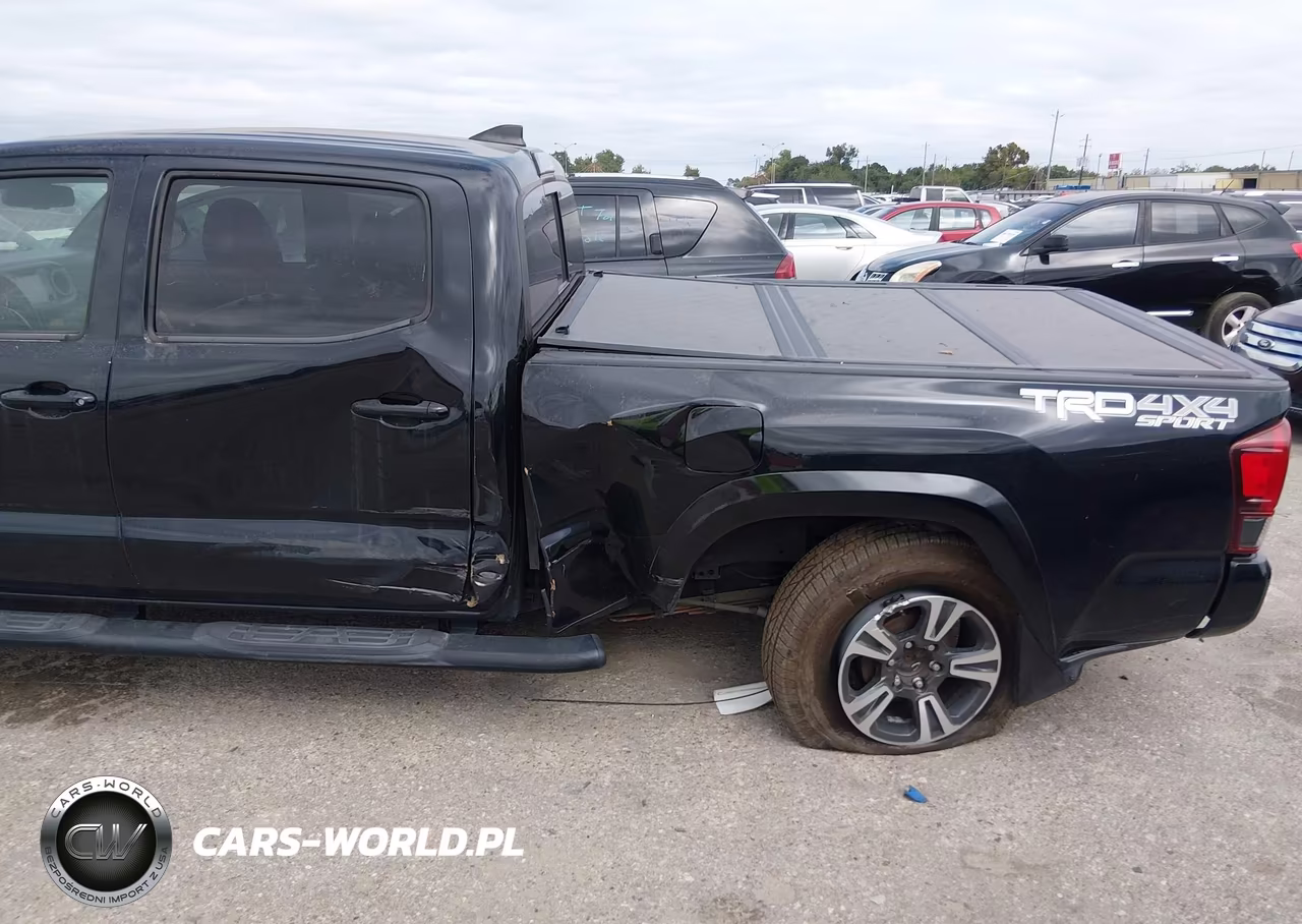 2018 Toyota Tacoma Trd Sport VIN:3TMDZ5BN9JM053565 - 6