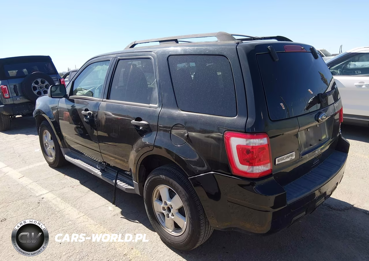 2010 Ford Escape Xlt VIN:1FMCU0D74AKA63130 - 3