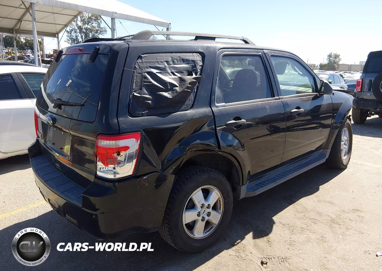 2010 Ford Escape Xlt VIN:1FMCU0D74AKA63130 - 4