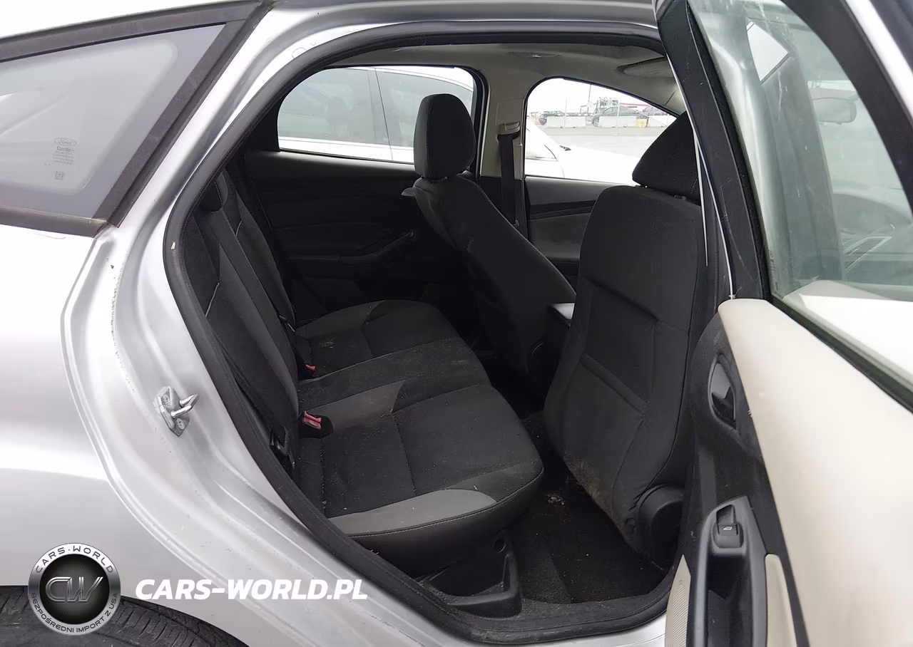 FORD FOCUS SE VIN:1FADP3K27DL259513 - 8