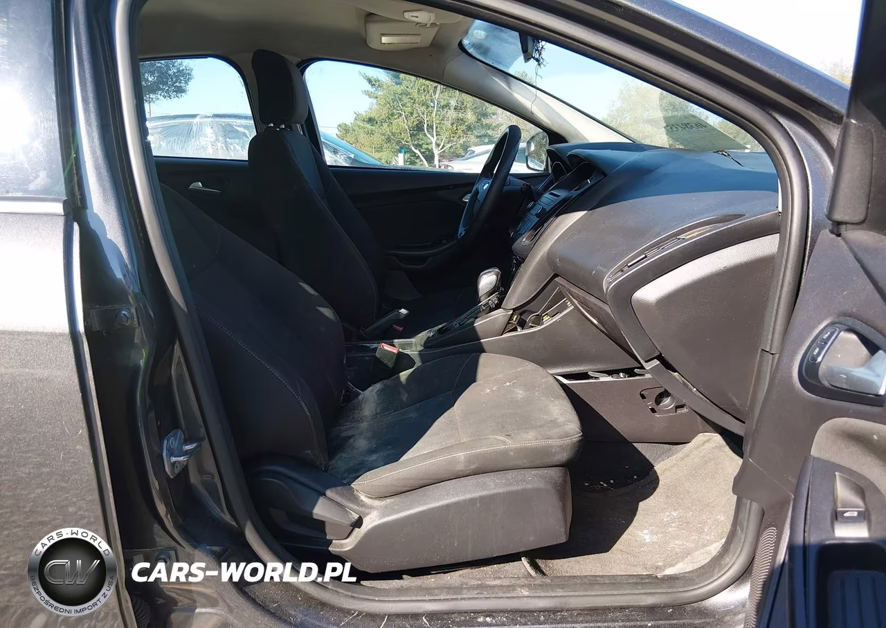 2015 Ford Focus Se VIN:1FADP3F29FL205076 - 5