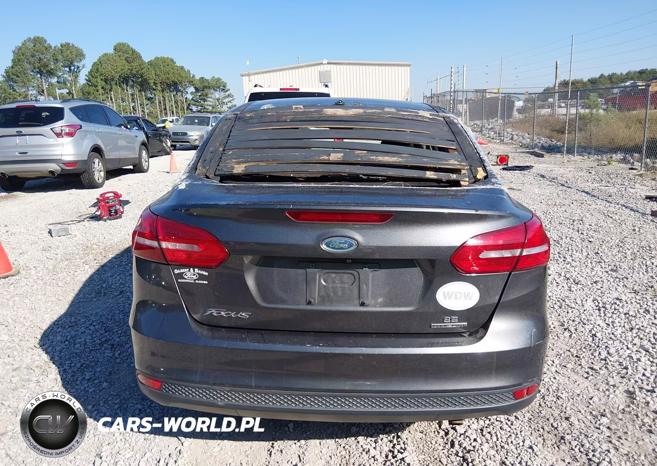 2015 Ford Focus Se VIN:1FADP3F29FL205076 - 6