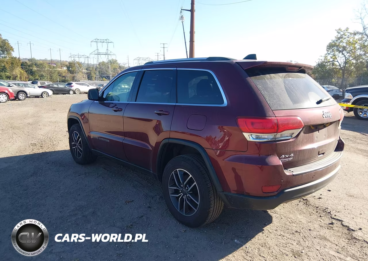 2019 Jeep Grand Cherokee Laredo E 4X4 VIN:1C4RJFAG0KC534376 - 3