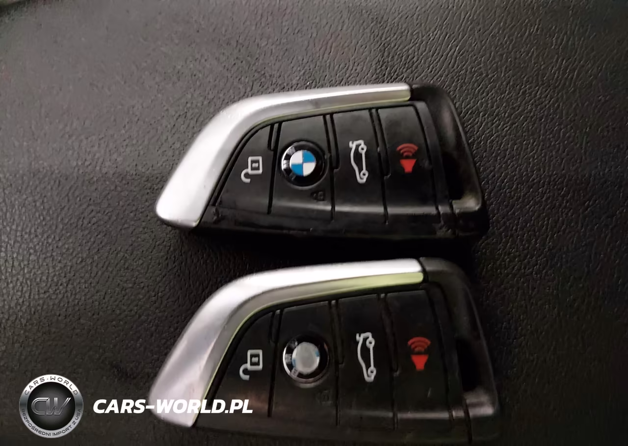 2019 BMW X3 xDrive30I VIN:5UXTR9C54KLE16862 - 11