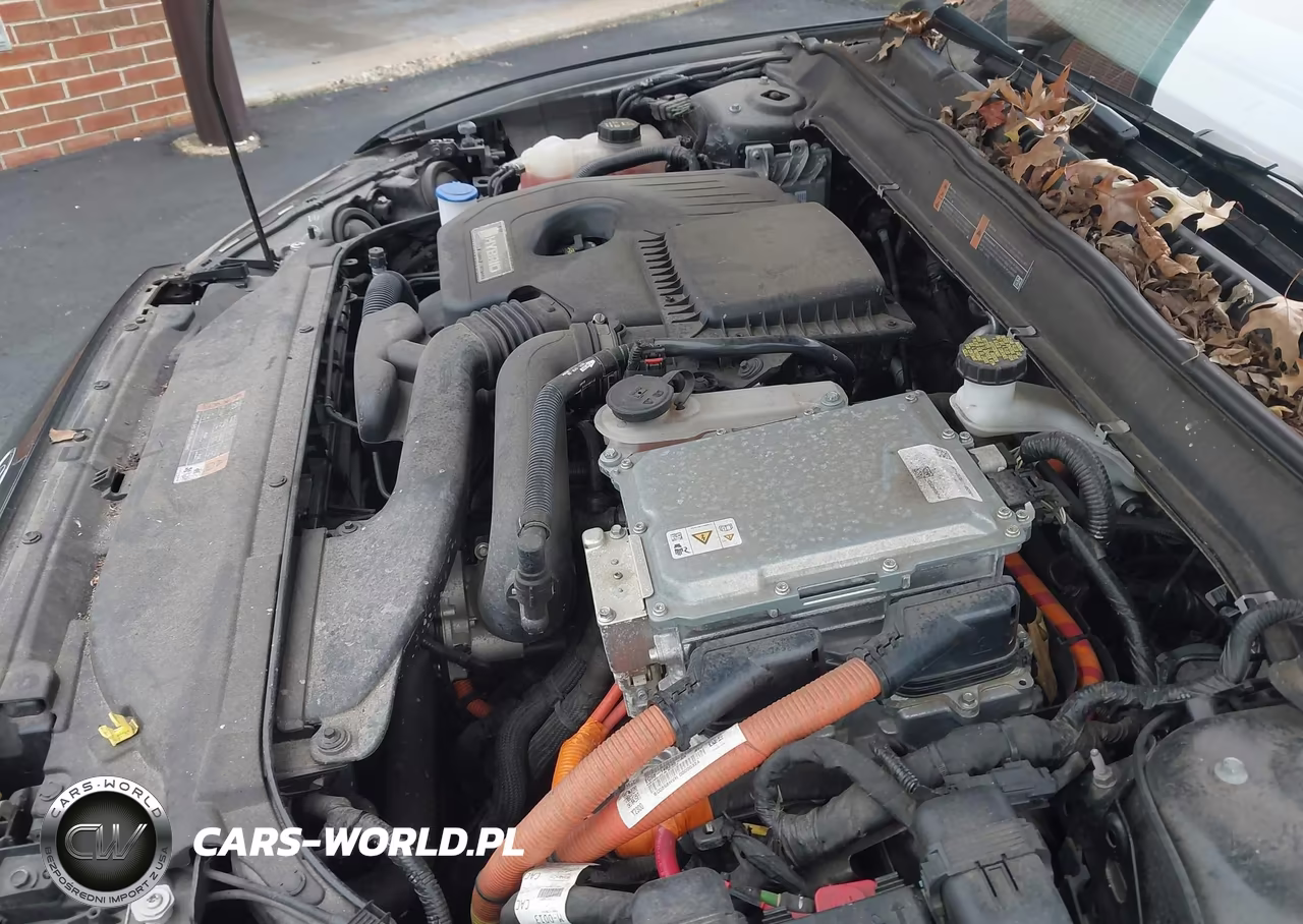 2018 Ford Fusion Hybrid S VIN:3FA6P0UU4JR273727 - 10