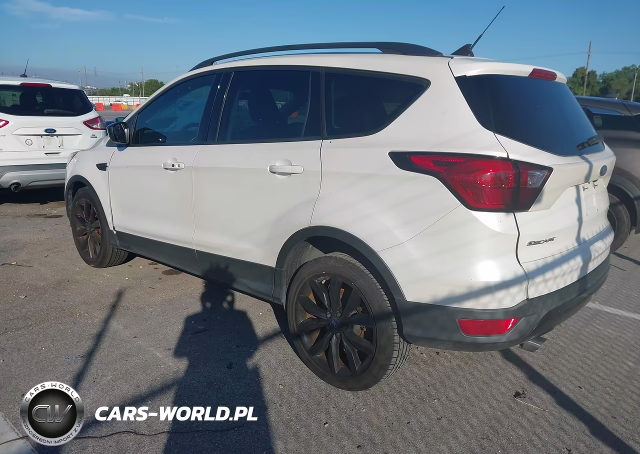2019 Ford Escape Se VIN:1FMCU0GD7KUA58950 - 3