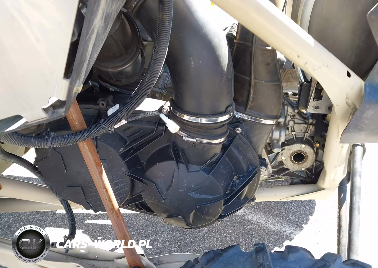 2021 Can-Am Maverick X3 X Rs Turbo Rr VIN:3JBVXAV2XMK000932 - 9