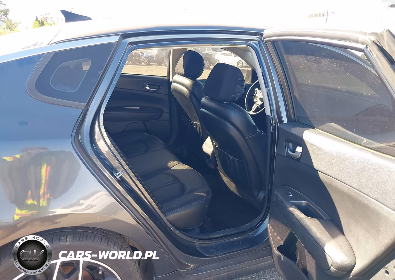 2020 Kia Optima Se VIN:5XXGT4L3XLG448235 - 8