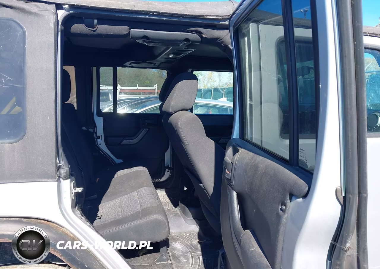 2012 Jeep Wrangler Unlimited Sport VIN:1C4BJWDG1CL200727 - 8