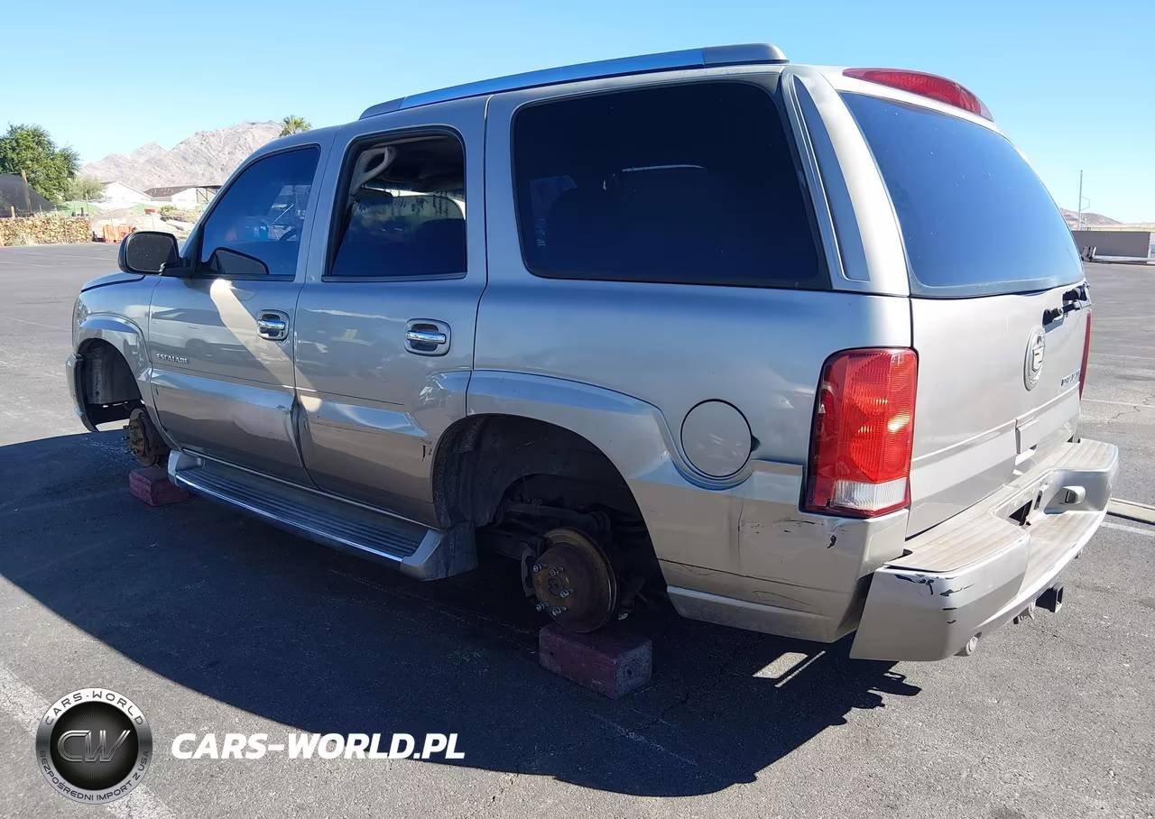 2002 Cadillac Escalade Standard VIN:1GYEK63N12R100966 - 3