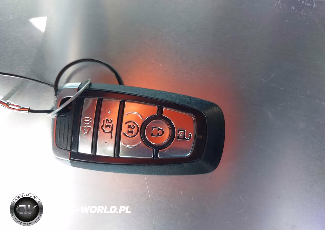 2025 Ford Escape St-Line Select VIN:1FMCU9NAXSUA44070 - 11