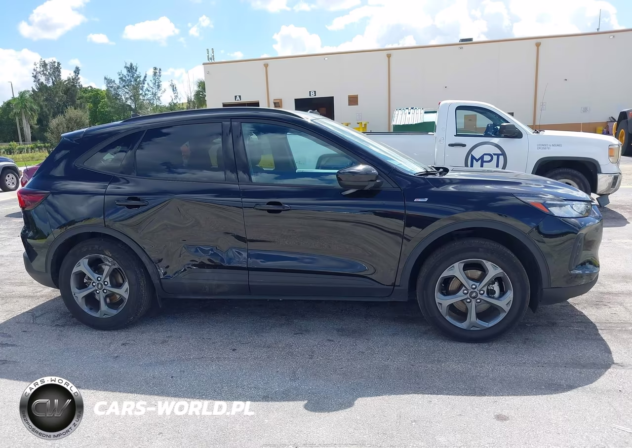 2025 Ford Escape St-Line Select VIN:1FMCU9NAXSUA44070 - 13
