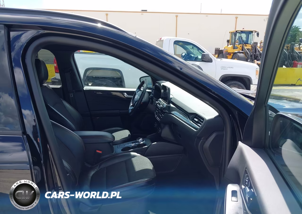 2025 Ford Escape St-Line Select VIN:1FMCU9NAXSUA44070 - 5