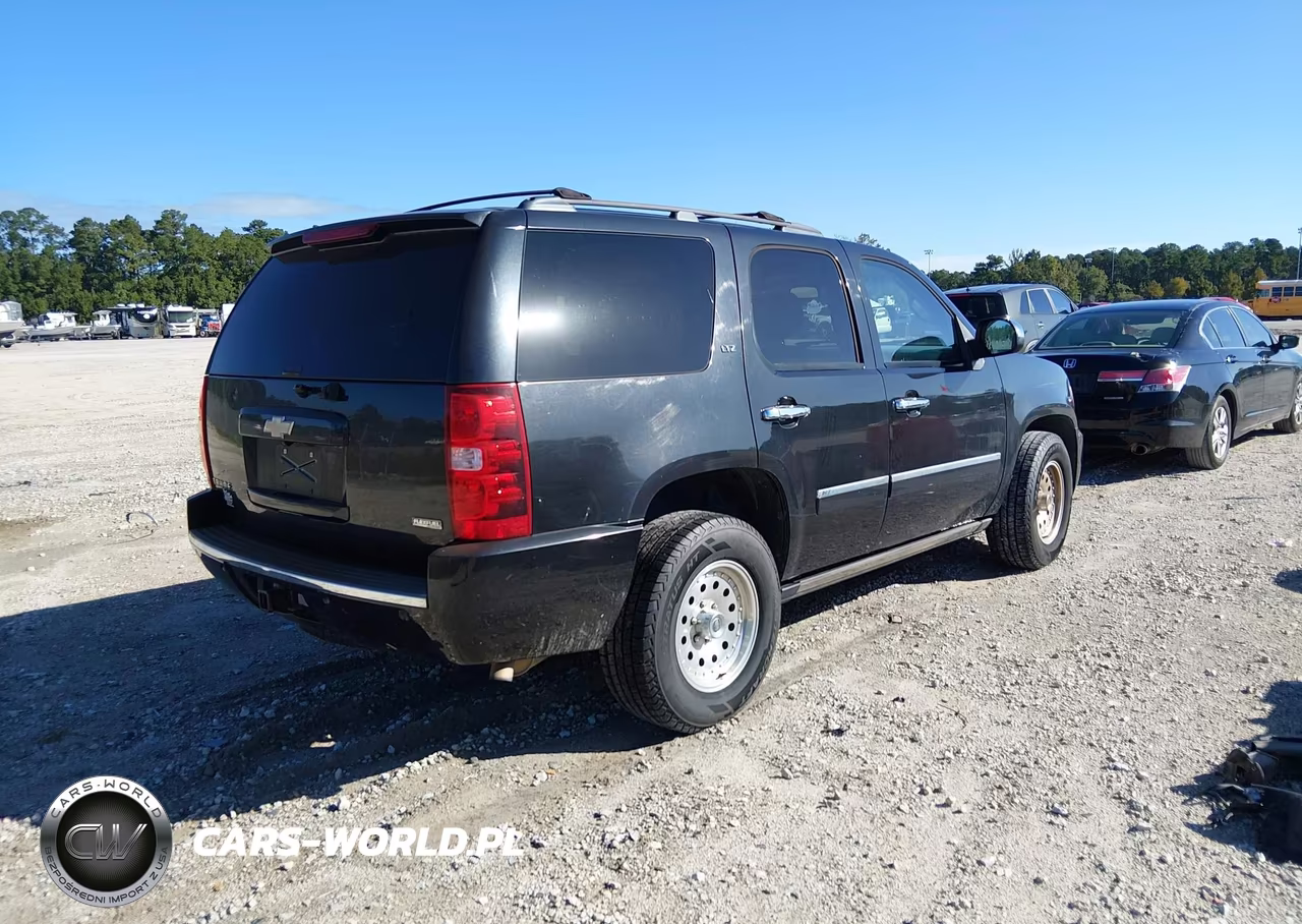 2011 Chevrolet Tahoe Ltz VIN:1GNSKCE07BR369327 - 4