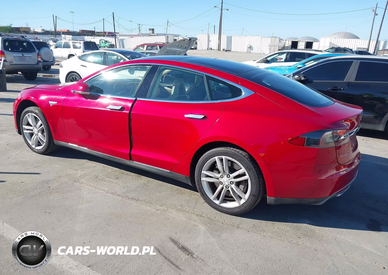 2014 Tesla Model S VIN:5YJSA1S10EFP49911 - 3