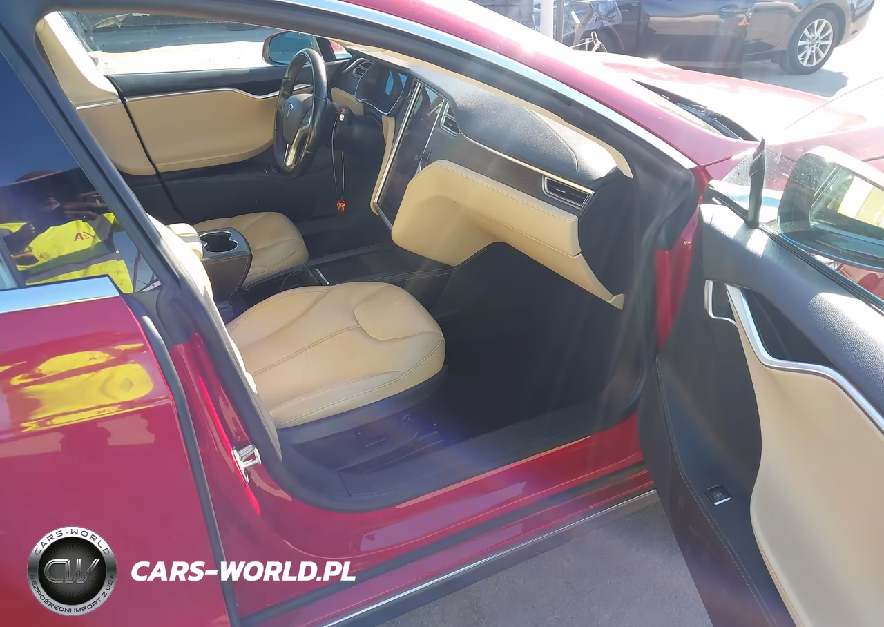 2014 Tesla Model S VIN:5YJSA1S10EFP49911 - 5