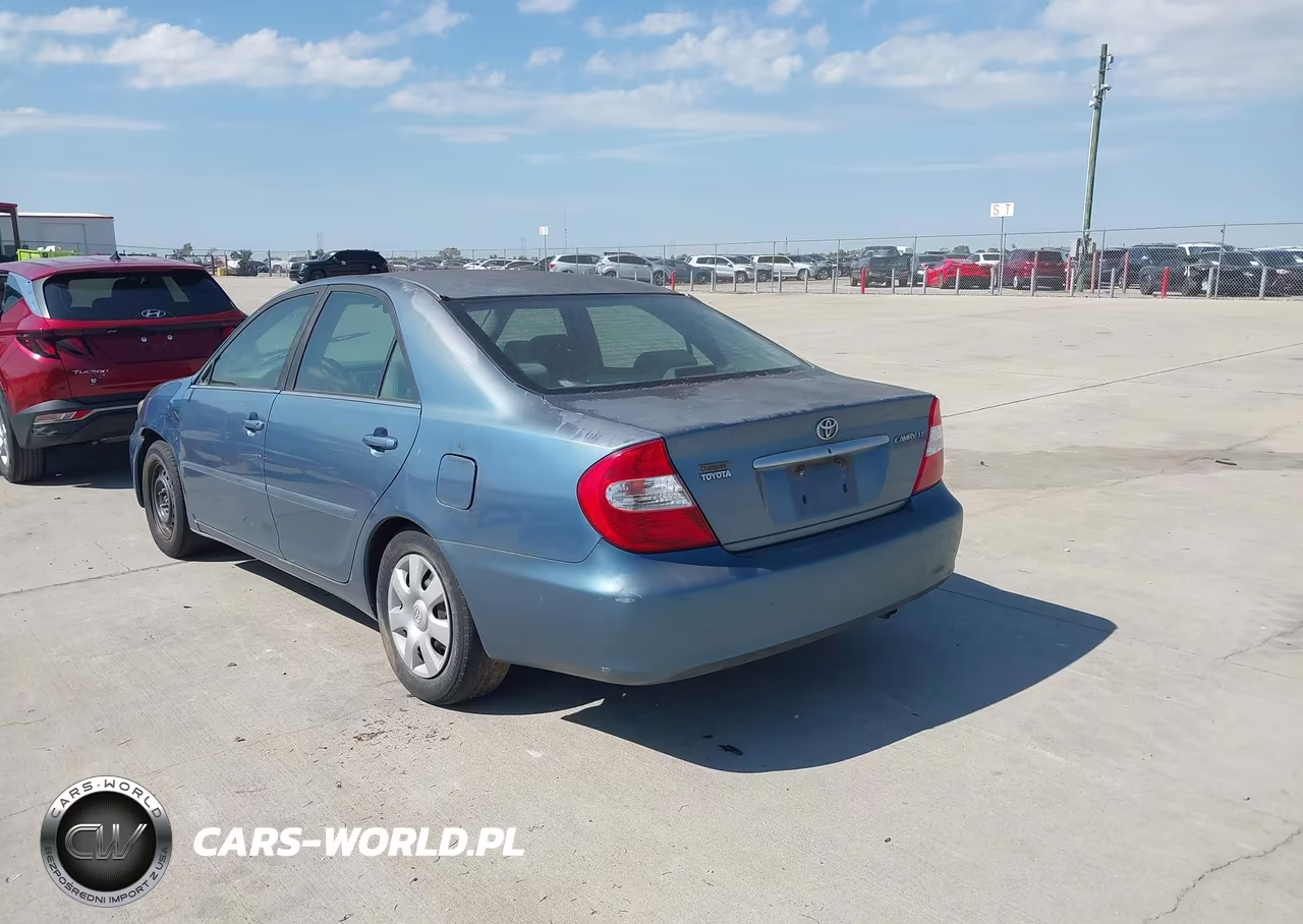 2004 Toyota Camry Le VIN:4T1BE32K24U879246 - 3
