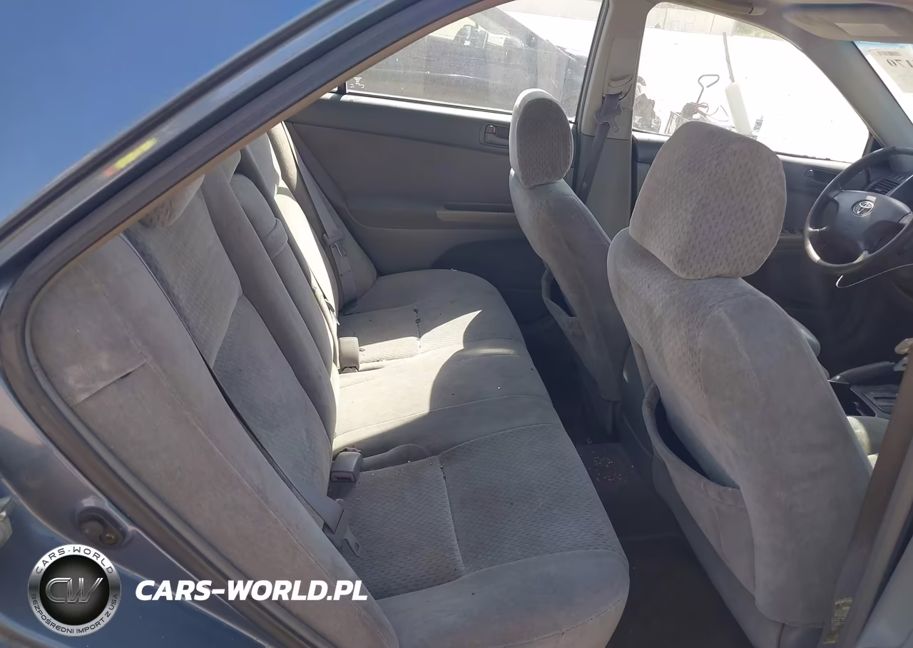 2004 Toyota Camry Le VIN:4T1BE32K24U879246 - 8