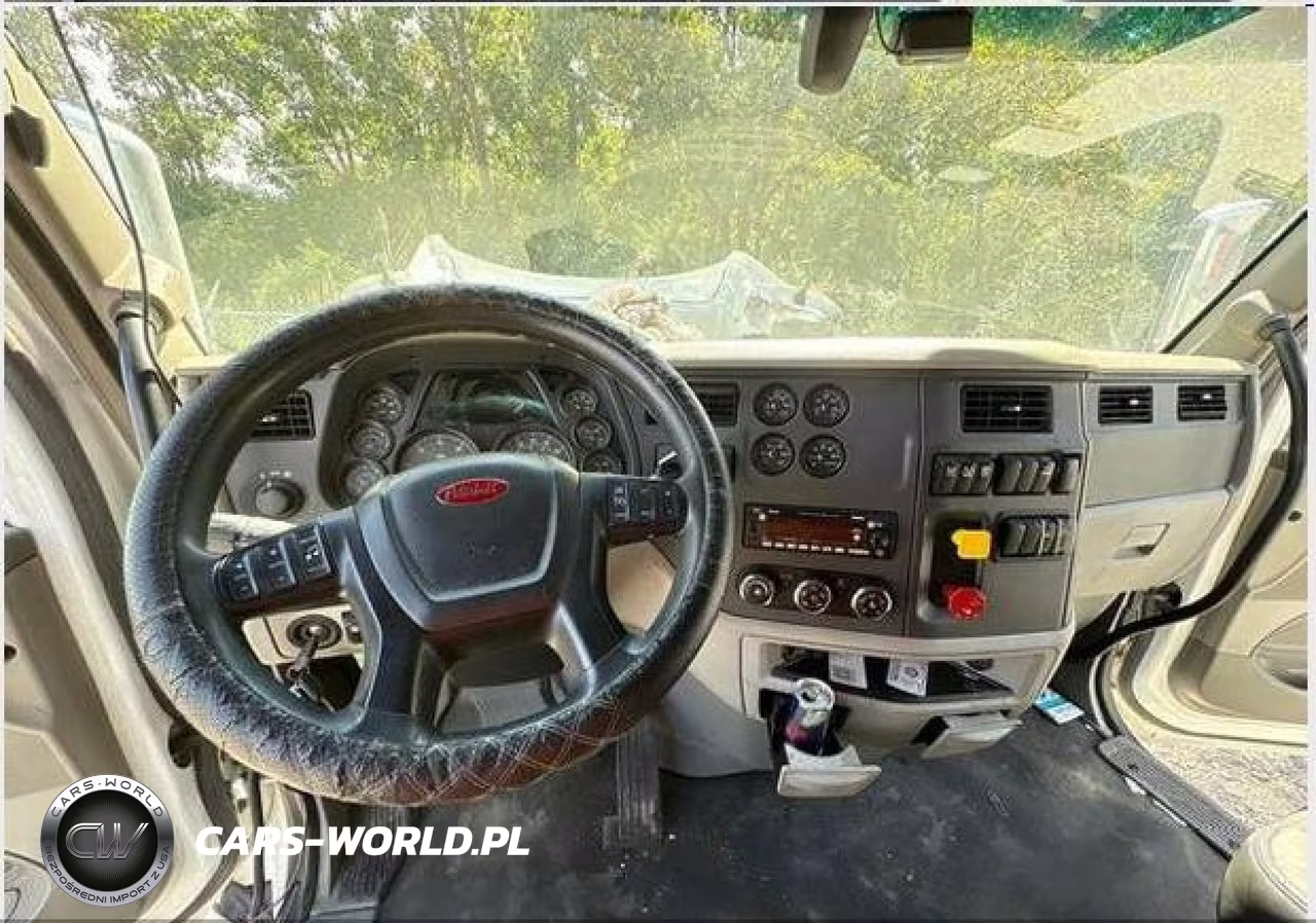 2021 Peterbilt 579 VIN:1XPBDP9X0MD762179 - 11