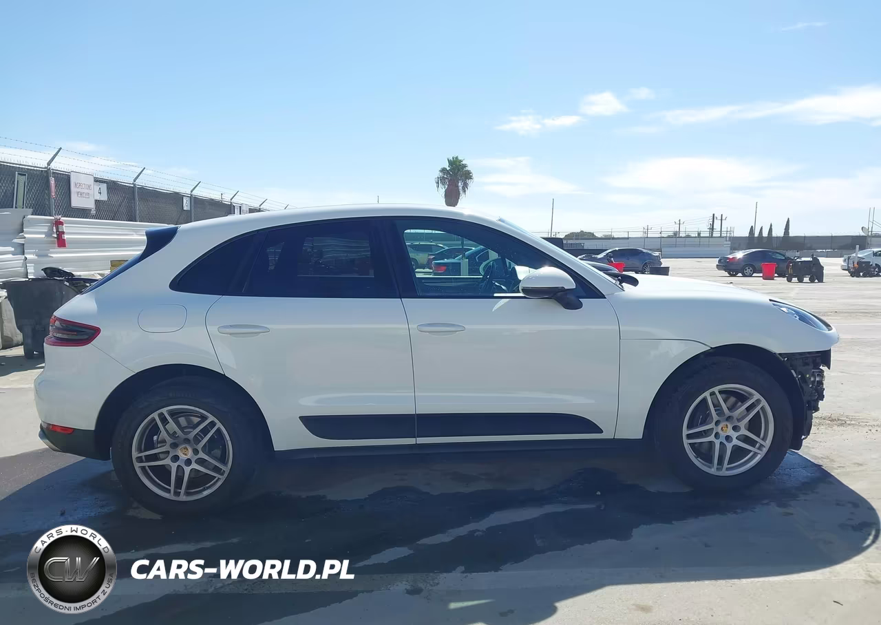 2018 Porsche Macan Sport Edition VIN:WP1AA2A53JLB22745 - 14