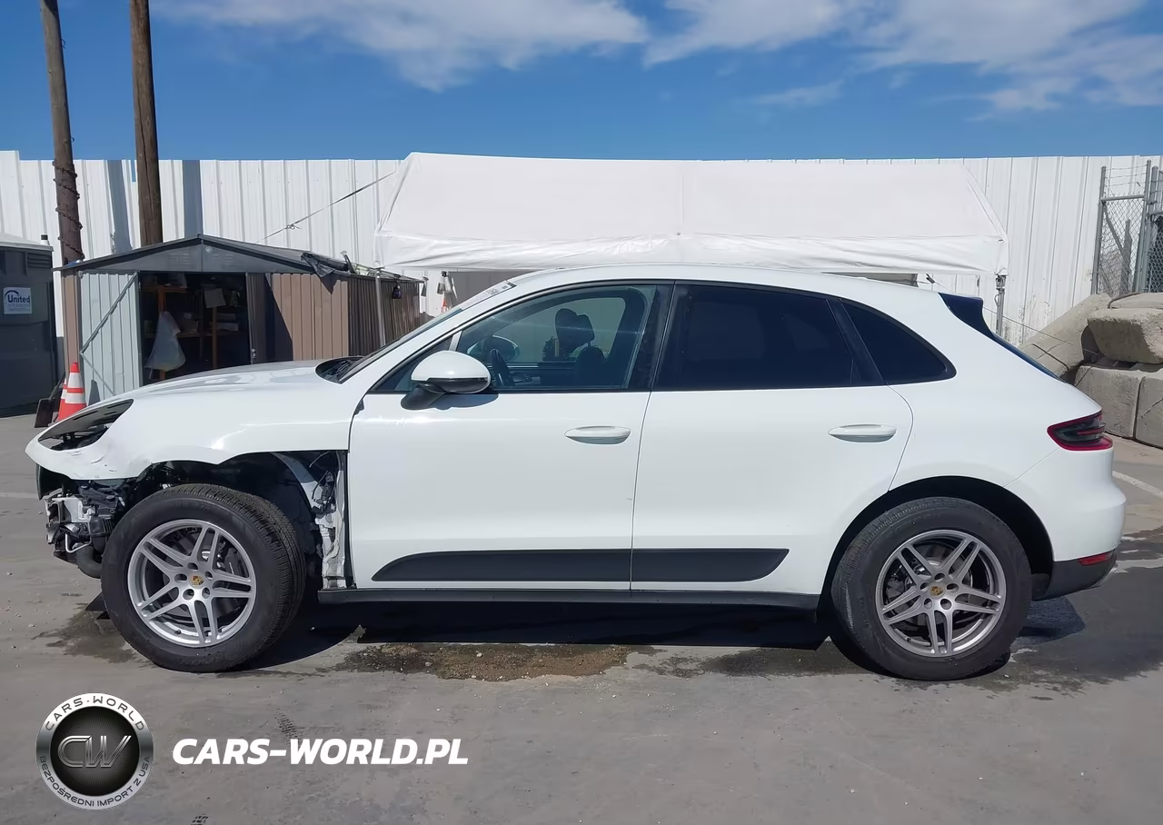 2018 Porsche Macan Sport Edition VIN:WP1AA2A53JLB22745 - 15