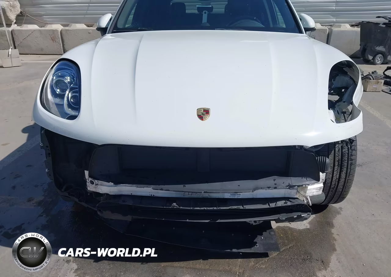 2018 Porsche Macan Sport Edition VIN:WP1AA2A53JLB22745 - 6