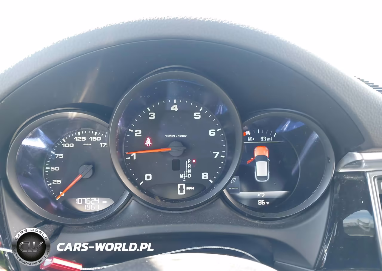 2018 Porsche Macan Sport Edition VIN:WP1AA2A53JLB22745 - 7