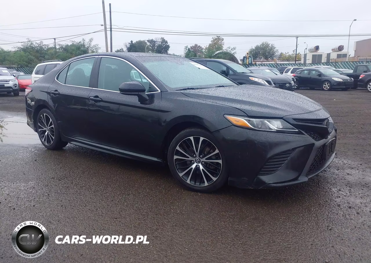 2020 Toyota Camry Se