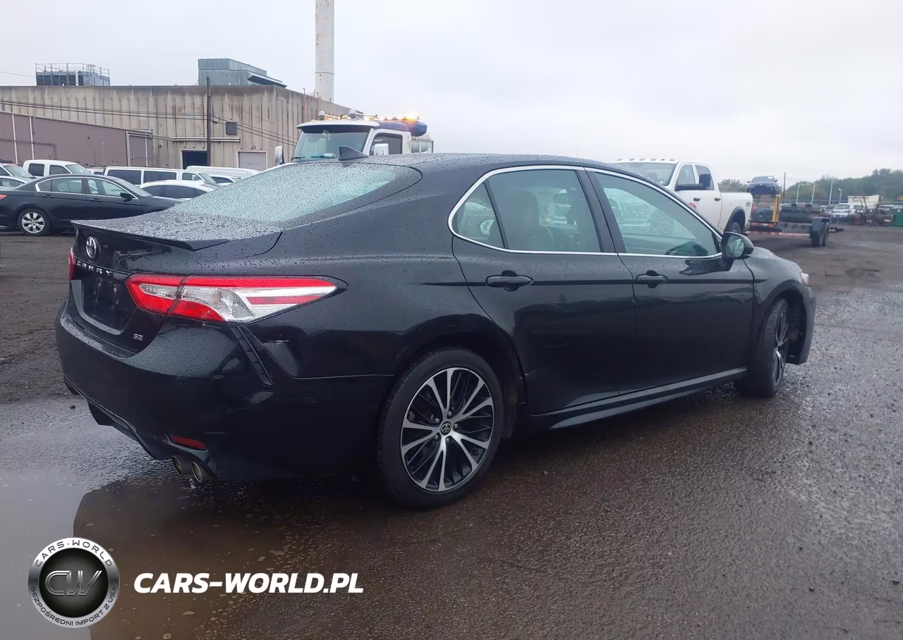 2020 Toyota Camry Se VIN:4T1G11AK5LU358219 - 4