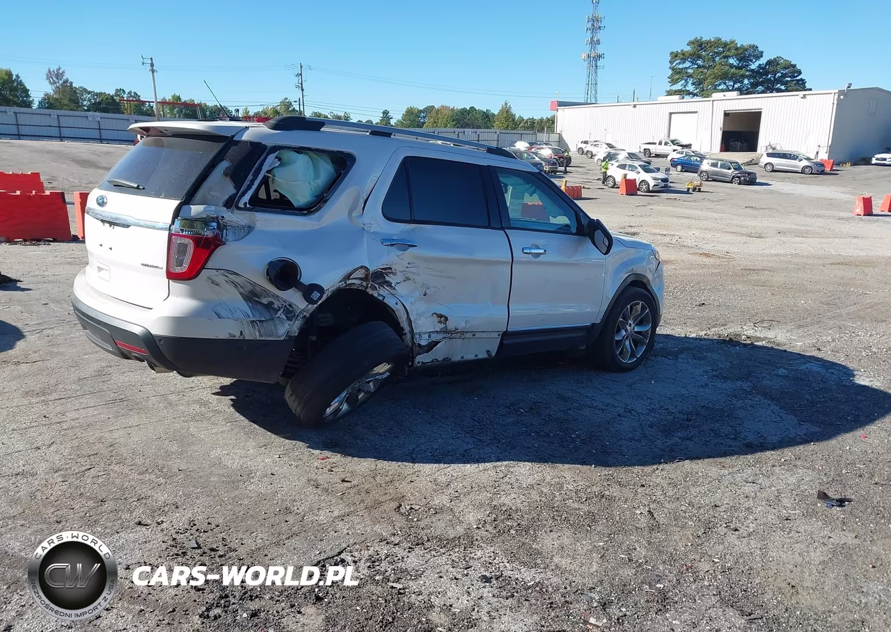 2015 Ford Explorer Xlt VIN:1FM5K7D84FGB94312 - 4