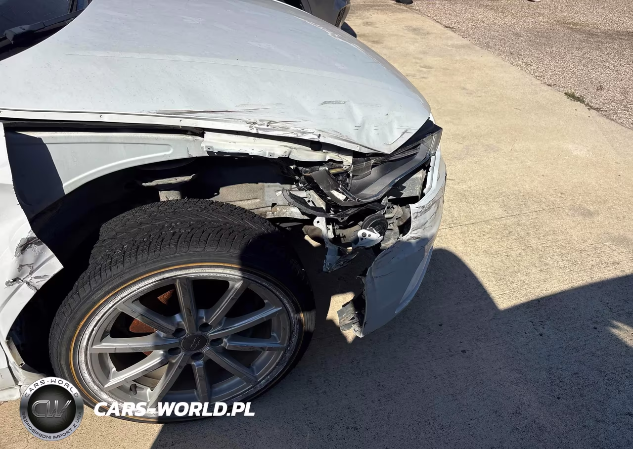 2015 Audi A3 2.0T Premium VIN:WAUBFGFF6F1045701 - 6