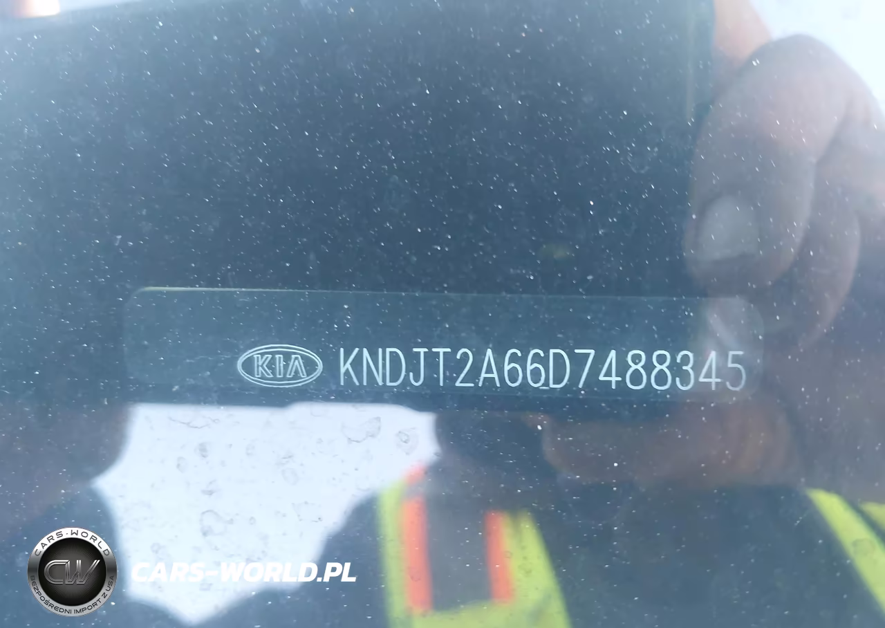 2013 Kia Soul + VIN:KNDJT2A66D7488345 - 12