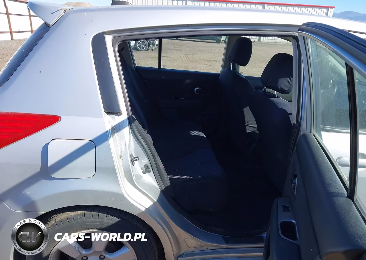 2011 Nissan Versa 1.8Sl VIN:3N1BC1CPXBL374929 - 8