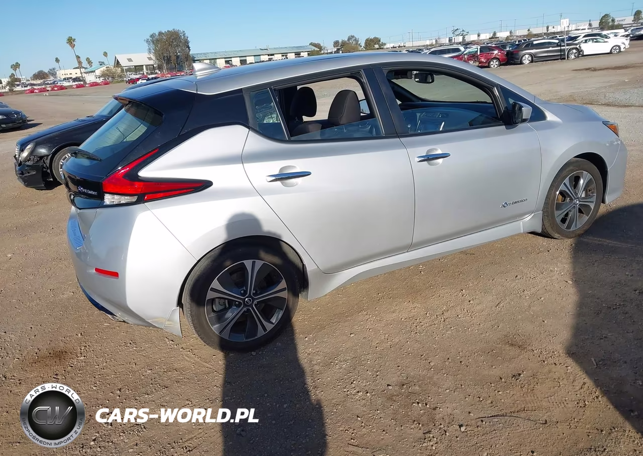 2018 Nissan Leaf Sv VIN:1N4AZ1CP3JC307645 - 4
