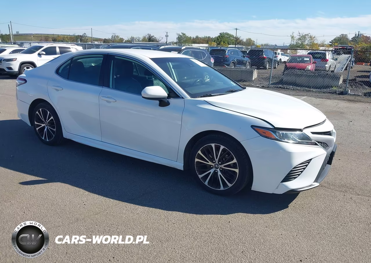 2020 Toyota Camry Se – zdjęcie 1 z 16