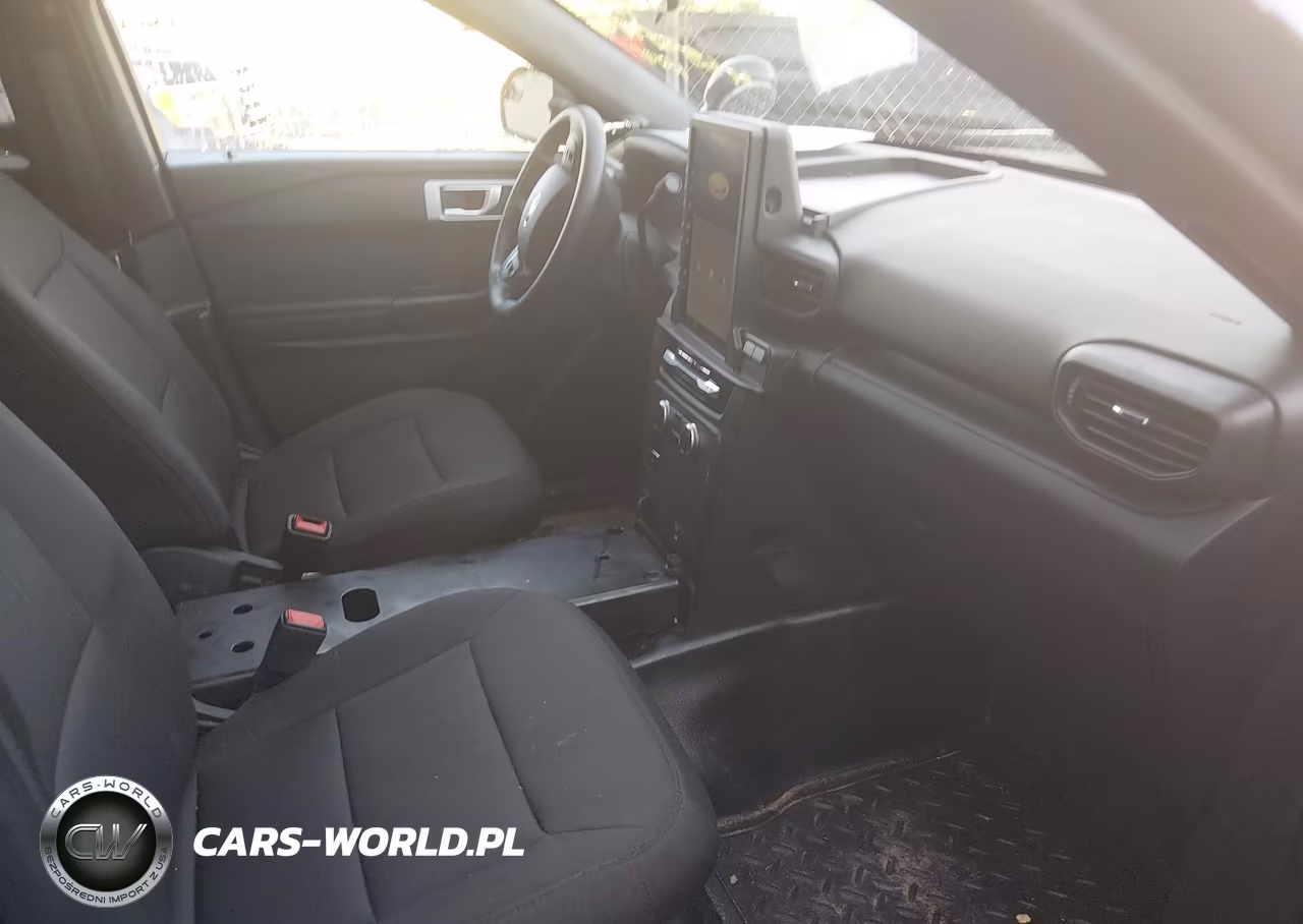 2021 Ford Explorer Police Interceptor VIN:1FM5K8ABXMGC00052 - 5