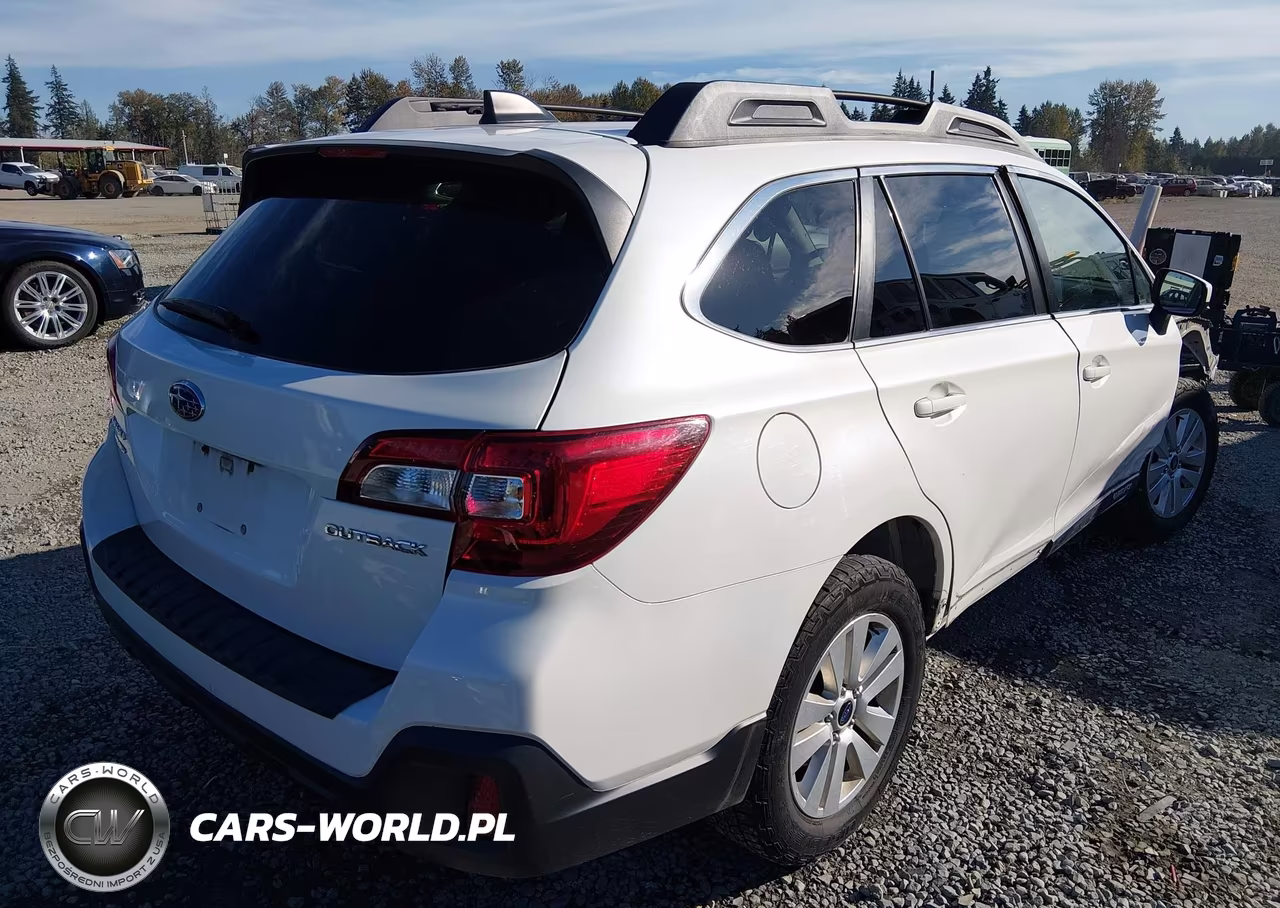 2019 Subaru Outback 2.5I Premium VIN:4S4BSAFC6K3237437 - 4