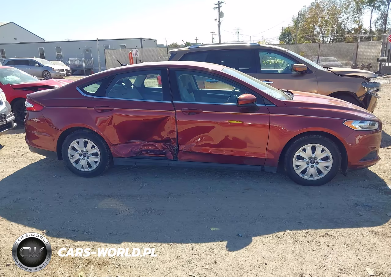 2014 Ford Fusion S VIN:3FA6P0G76ER127552 - 13