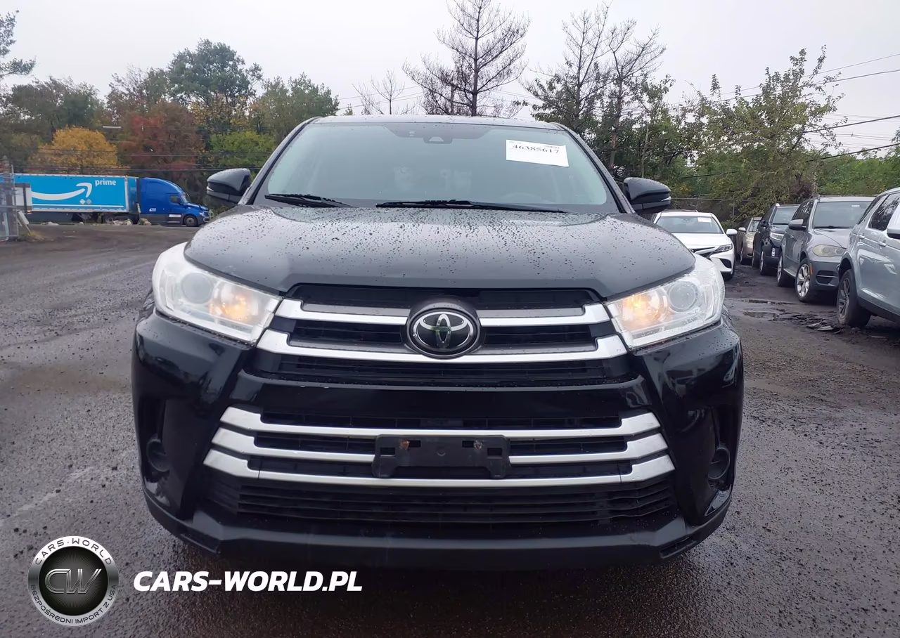 2019 Toyota Highlander Le VIN:5TDBZRFH4KS947915 - 12