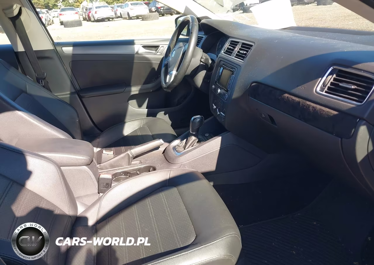 2014 Volkswagen Jetta 1.8T Sel VIN:3VWL17AJ5EM409736 - 5